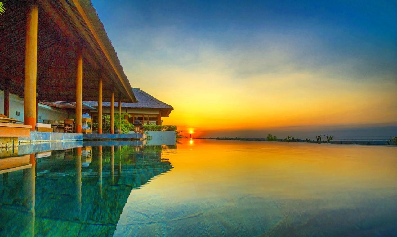 The Longhouse, Jimbaran - Bali Hotel Ngoại thất bức ảnh